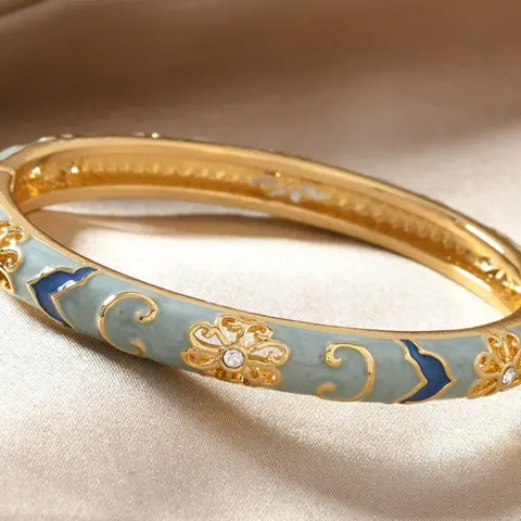 Vintage Enamel Bangle with Cubic Zirconia, Elegant Jewelry, Exquisite Bracelet, Perfect Gift for Women & Girls, for All-Season Wear