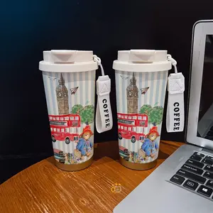 Coffee mug ~ 530 ml / 17.92 oz insulated mug，London Red Bus & Paddington Bear Watercolor Pattern PrintDouble-walled, leak-proof, travel mug with handle; perfect for coffee lovers, art enthusiasts, sports enthusiasts, and those seeking a gift.