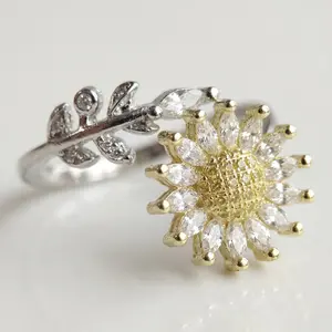 daily giftSpin Sunflower Ring – Dainty Gold Floral Ring with Cubic Zirconia, Gift for Her or Self Love Jewelry