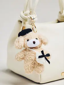 Valentine's Day gift personalized three-dimensional simple fashion teddy bear pendant handbag, niche cream bucket bag, cute three-dimensional teddy bear pendant gift small objects, versatile for daily travel.