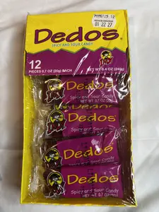 LUCAS DEDOS SPICY AND SOUR CANDY