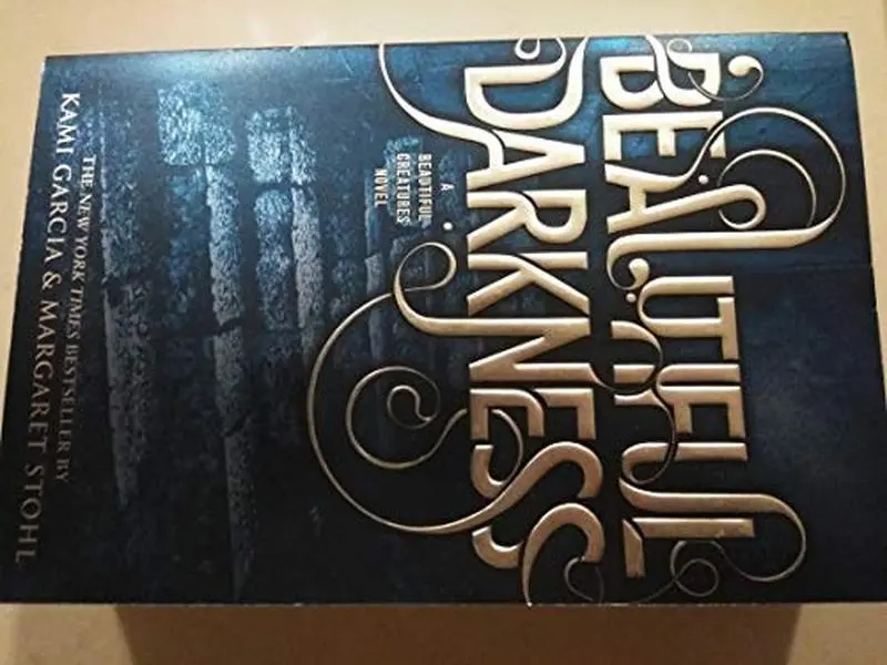 USED Book - Beautiful Darkness - A Beautiful Creatures Novel - Book 2 by Garcia, Kami (Paperback) - english