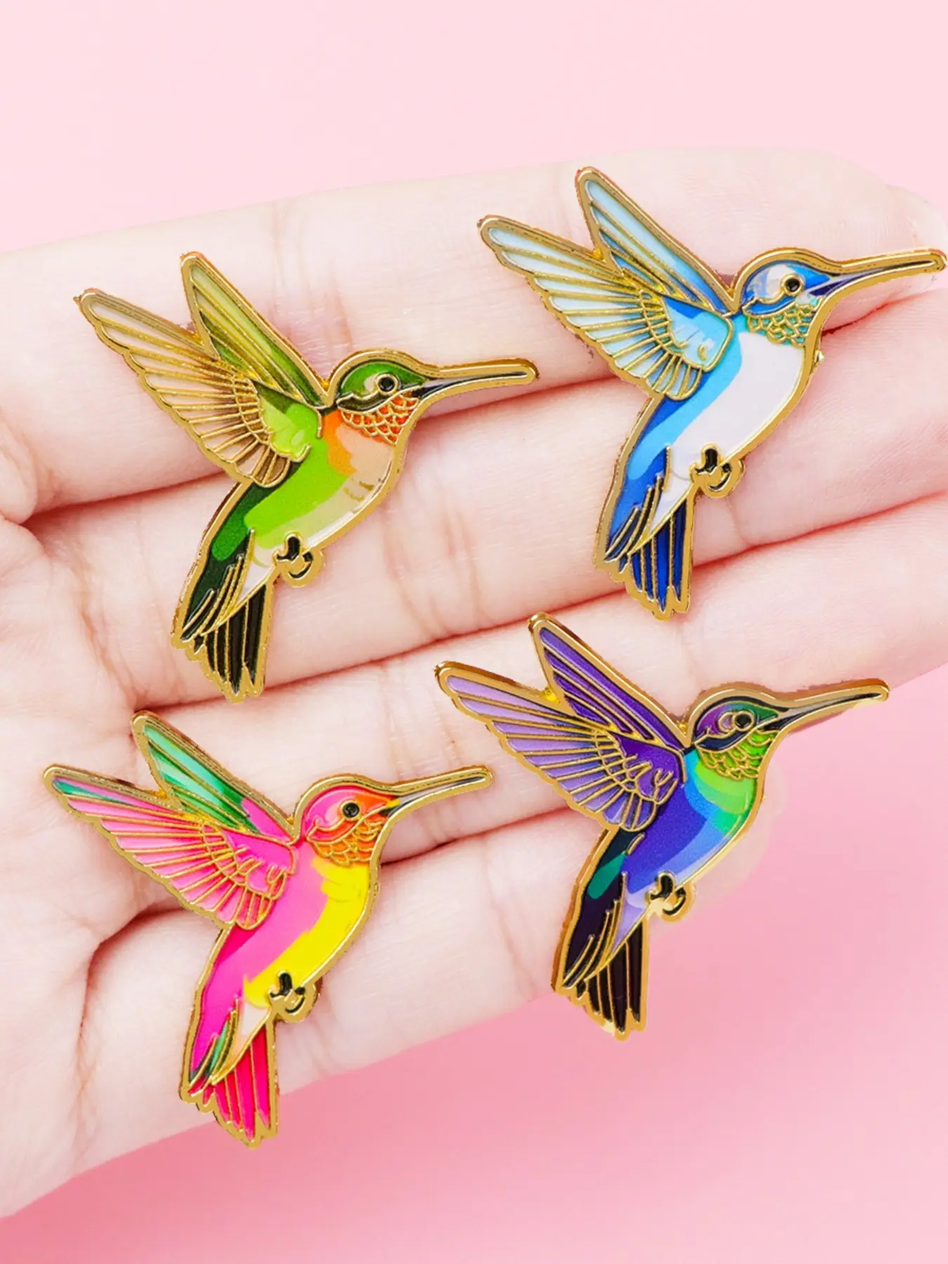 4pcs/set Colorful Hummingbird Enamel Brooches, Cute Animal Zinc Alloy Lapel Pins, Fashion Clothing Accessories, Ideal Gift for Friends and Family, Fashion Accessory
