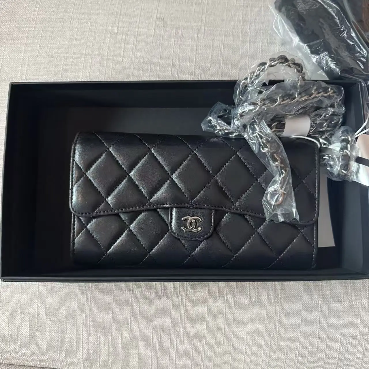 Pre-owned CHANEL FRANCE WALLET H1 Black and Silver CF 06270015