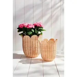 Scallop Wicker Basket