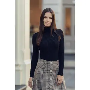 WIDE RIBBED TURTLENECK-BLACK