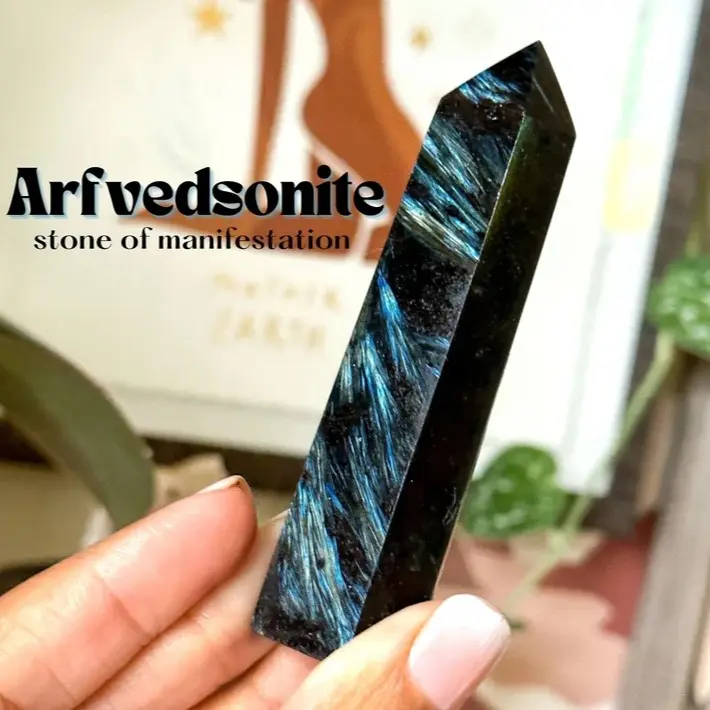 Natural Arfvedsonite Quartz Crystal Point Wand - Obelisk Shape Stress Reliever, Calming Emotional Body Chakra Gemstone Tower, 8-9cm Around 100g Natural Crystal Home Decor Accessory