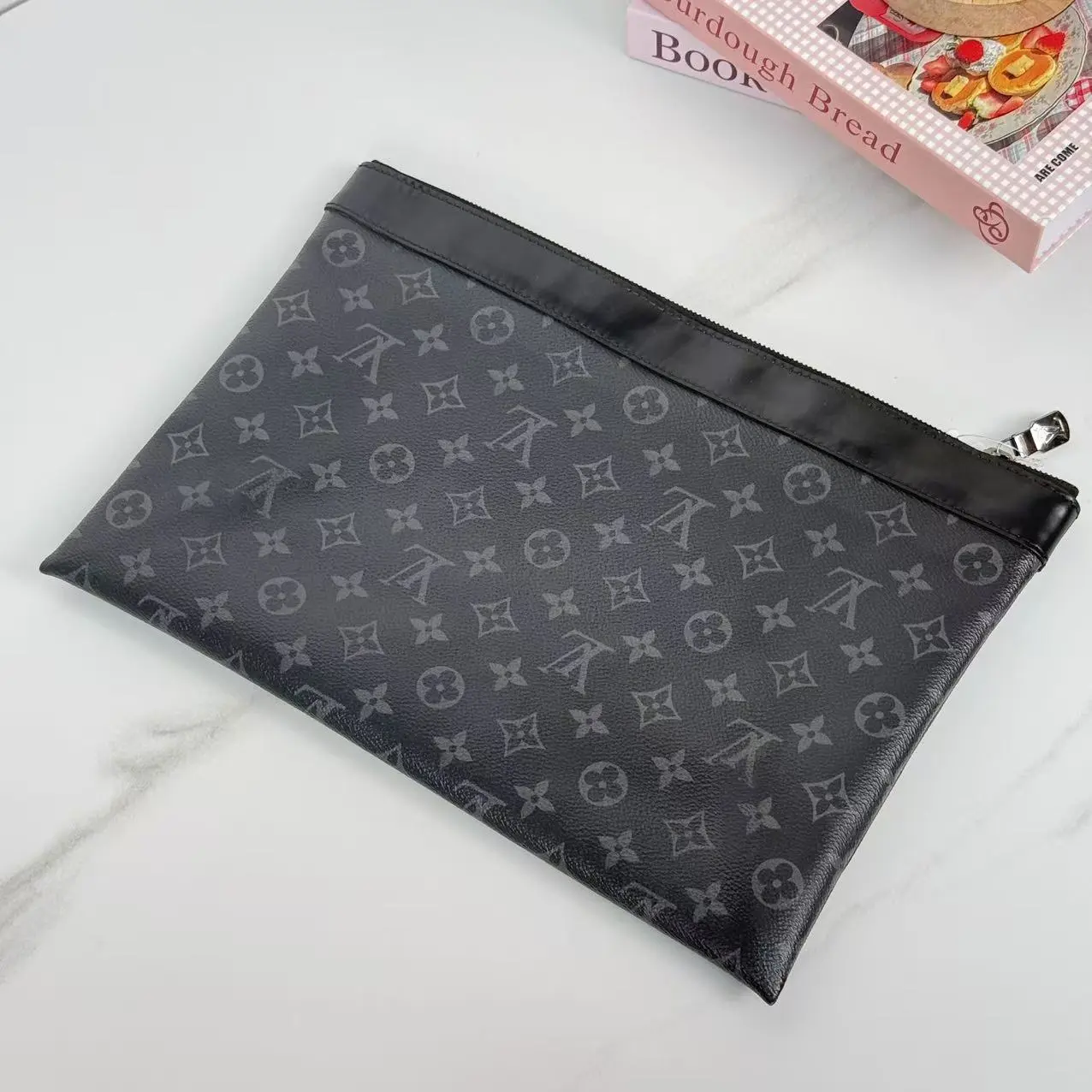 Pre-owned Louis Vuitton Monogram Eclipse Discovery Pochette