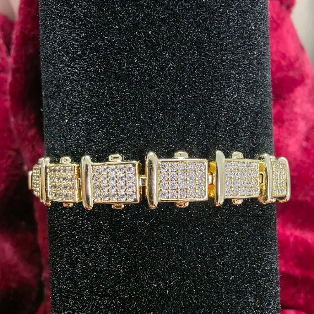 pulsera laminada 14k con zirconia resistente agua  y sudor