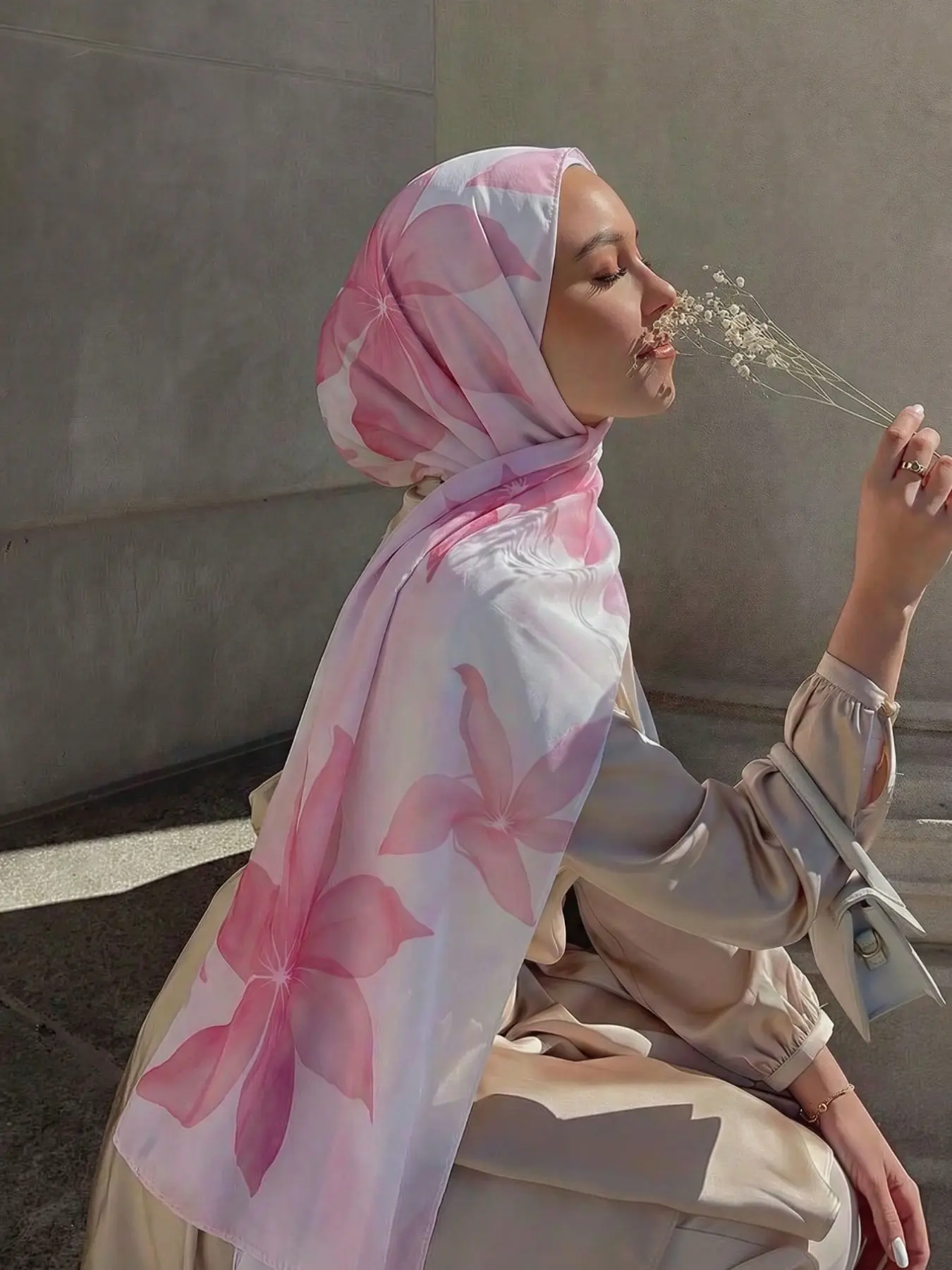 Women's Fashion Floral Wide Edge Digital Print Long Hijab Scarf, Lightweight Printed Scarf, Trendy Accessory for Daily Wear and Gifting
