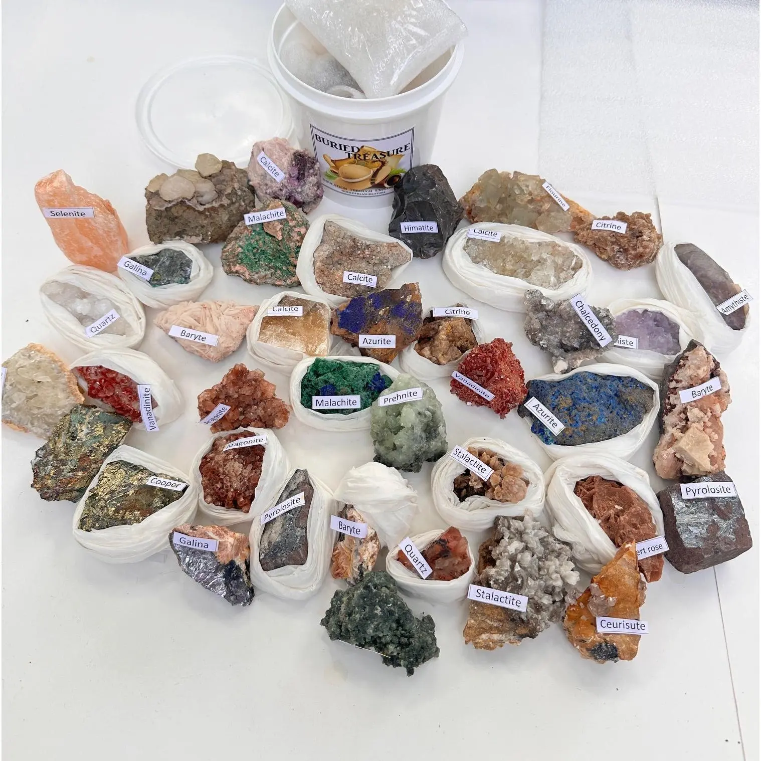 NATURAL CRYSTAL AND MINERAL SPECIMEN BUCKET NATURAL CRYSTAL AND MINERAL SPECIMEN BUCKET