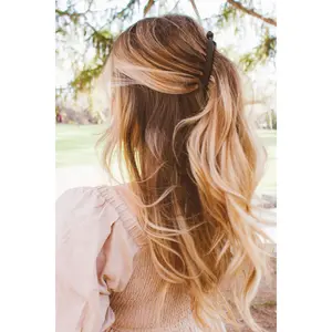 Black Banana Claw Clip