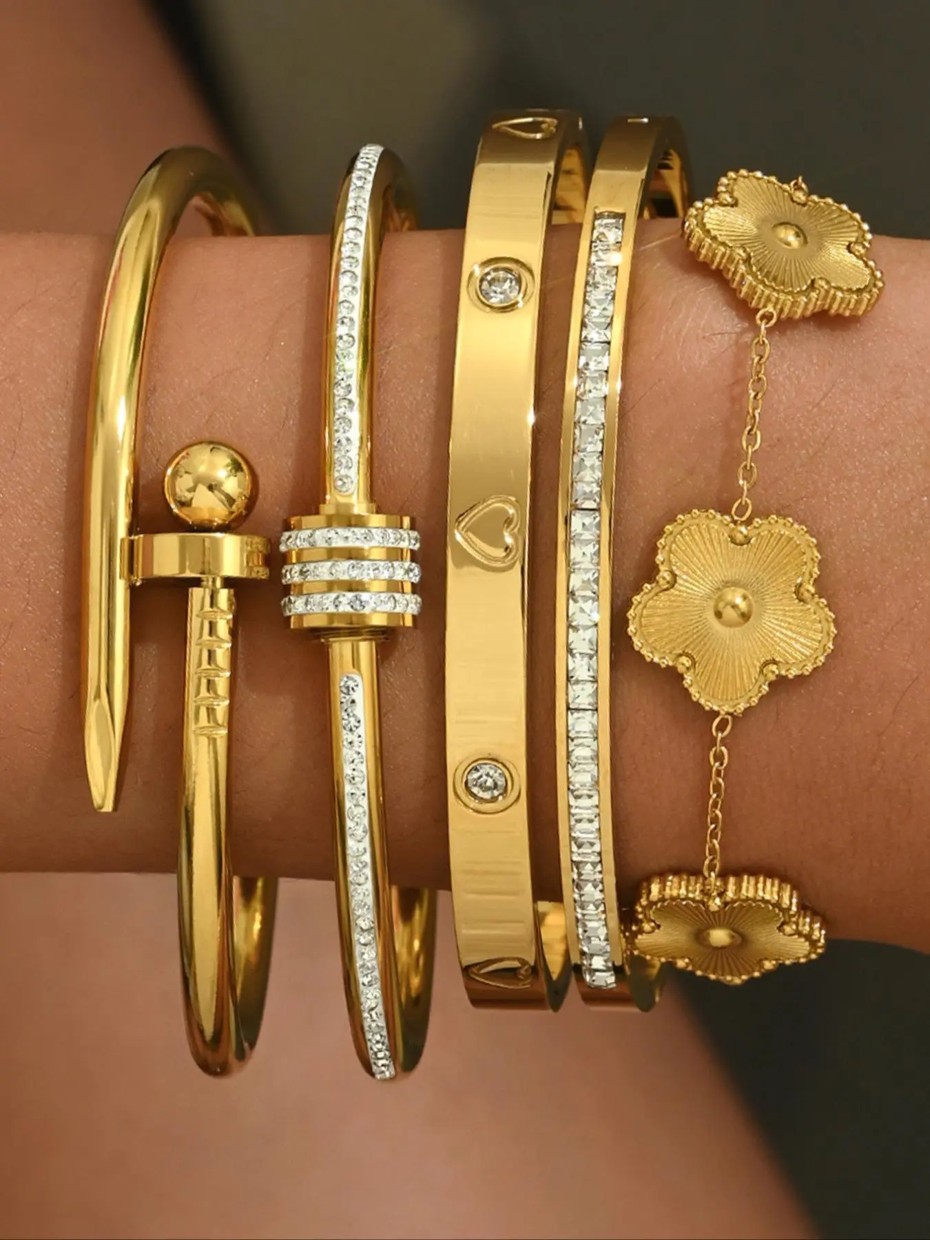 Women's Stainless Steel Bangles Set, Cute Design with Flowers & Rhinestones, All-Season Exquisite Trendy Bracelet Jewelry Gift for Women, Stackable Bracelets, Layered Bracelet Set