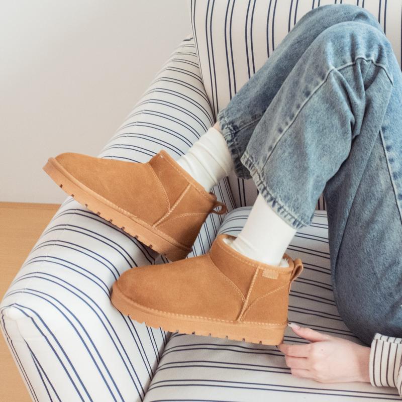 Snow Boots Women Men Suede Faux Fur Comfort Ankle Boots Slip-on Slippers Winter Fall Waterproof Platform Boots Short