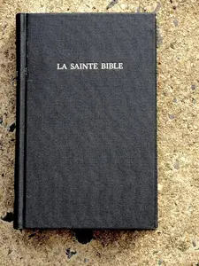 French Bible, Segond 1910 Black Hardcover, Handheld size Red Letter