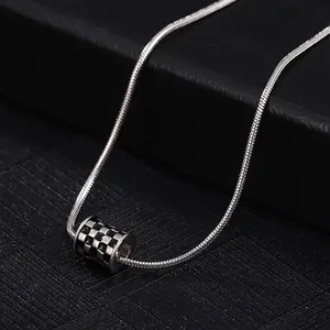 Checkerboard necklace for men and women, small waist snake bone chain, advanced design clavicle chain, hip-hop, simple and versatile jewelry