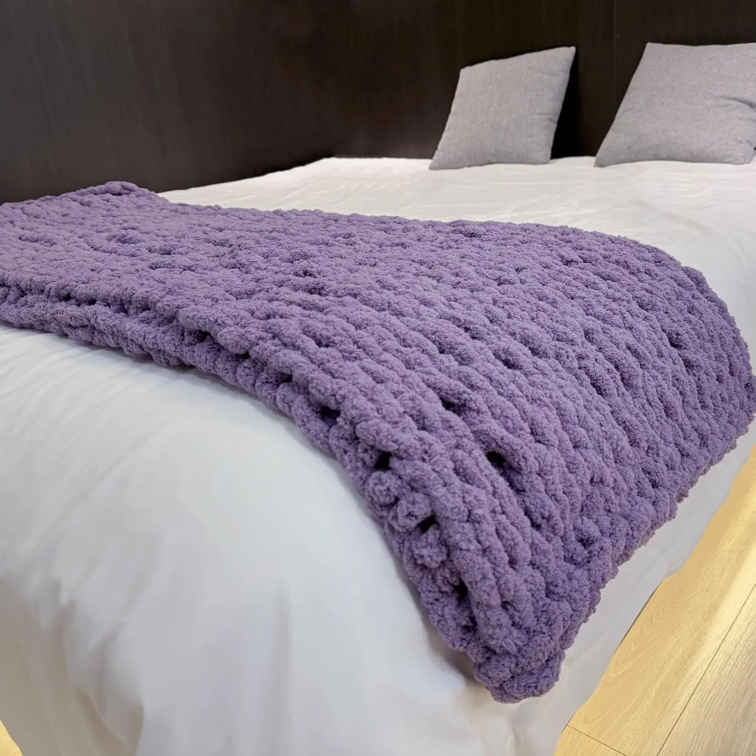 Chunky Knit Blanket Throw 40"x40", Chenille Throw Blankets, Handmade Warm & Cozy Blanket Couch Bed Home Decor, Soft Breathable Fleece Banket, Christmas for Couch Bed Sofa   (Purple)