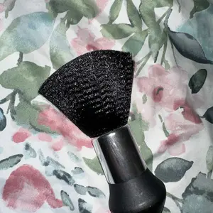 Barber Neck Brush, Soft Neck Duster Brush, Hair Cleaning Sweeping Duster with Plastic Handle Grip, Hair Styling Tool for Home Salon, Christmas Gift