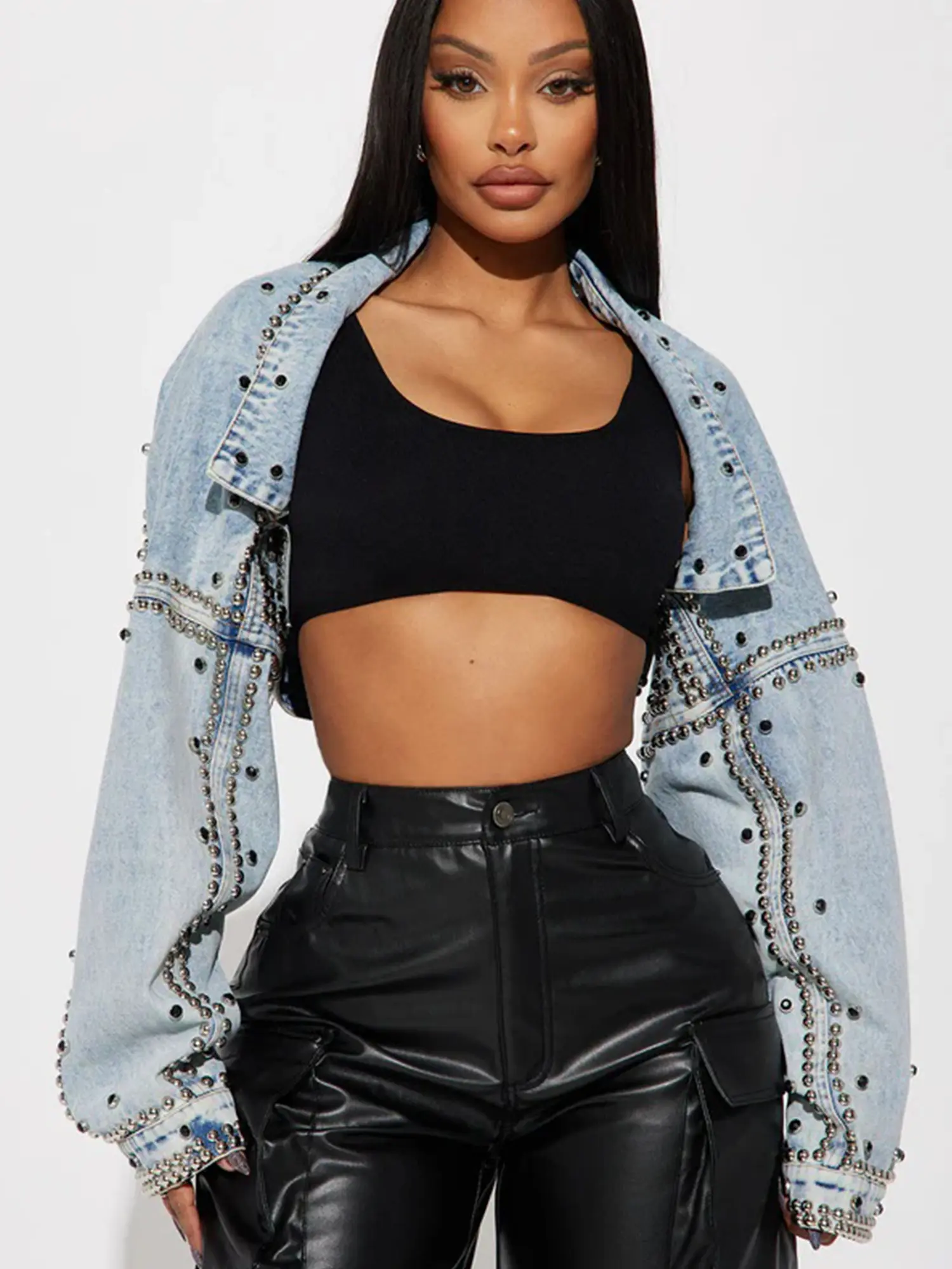 Women's Short Denim Jacket With Rivets&Rhinestones, Street-Style Long-Sleeve Cropped Jacket, Heavy-Duty Beaded Decorative Short Denim Cardigan, Suitable For Spring, Autumn And Winter.