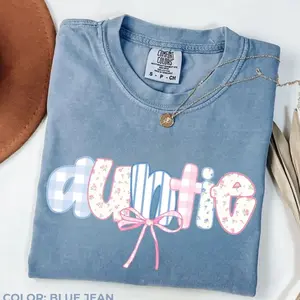 Comfort Colors Auntie Shirt, New Aunt Gift, Aunt Tshirt, Coquette Bow Auntie Shirt, Gift for Aunt Tee, Pregnancy Announcement For Aunt