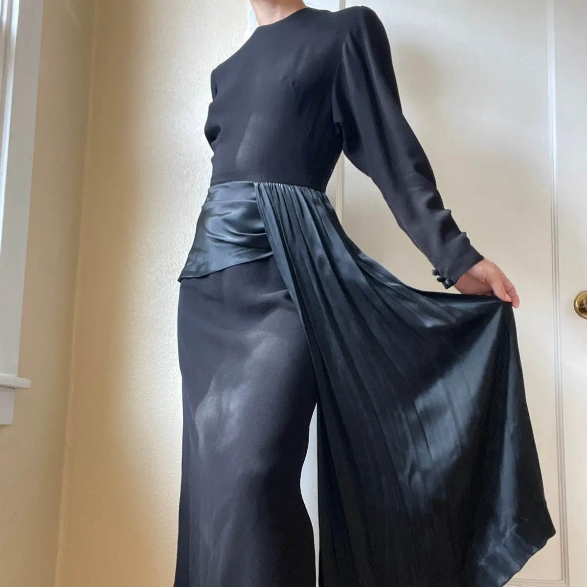 Insanely Beautiful 1940s Vintage Inky Black Cocktail Dress