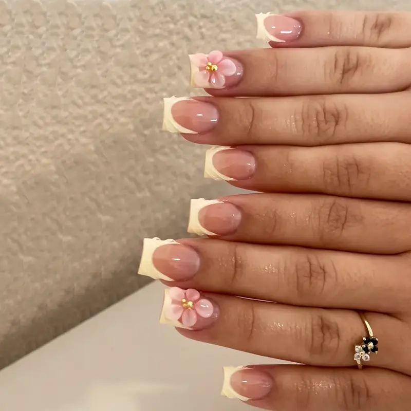 24pcs Short Square Press-On Fake Nails, Decorative Nails, 3D Stripe Floral Print Gold Beads Decor, Includes Jelly Glue and File, Nail Art Accessories, Nail Art Design, Nail Art Supplies