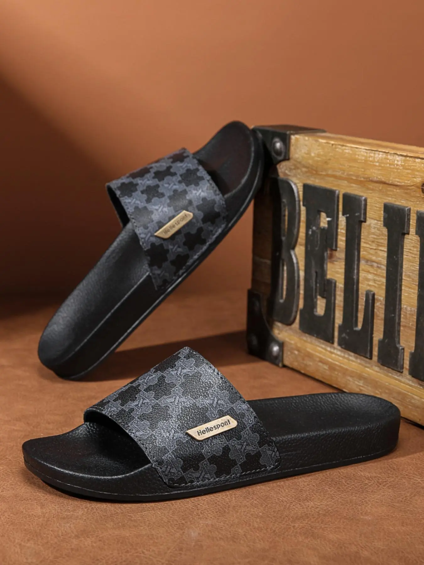 Men's Checked Pattern Patchwork Design Slides, Casual Comfortable Home Slippers, Flat Slippers, Summer Beach Slippers, Lightweight Breathable Non-slip Slippers for Indoor & Outdoor Wear, Breathable Nonslip Shoes, Home Footwear