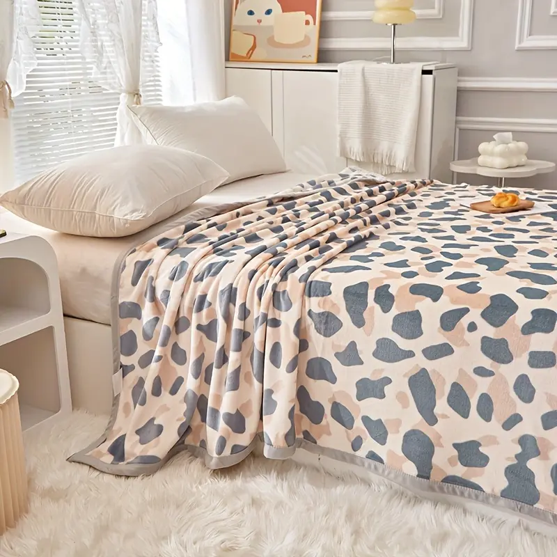 Premium Blue Leopard Print Flannel Bed Sheet, Thick Warm Skin-Friendly Anti-Static Single Twin Size, Dorm Home Essential Comfort Bedding with Sheets