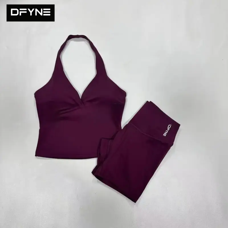 DFYNE Women's Pilates Gym Outfit – Seamless Halter Sports Bra & Contour Biker Shorts