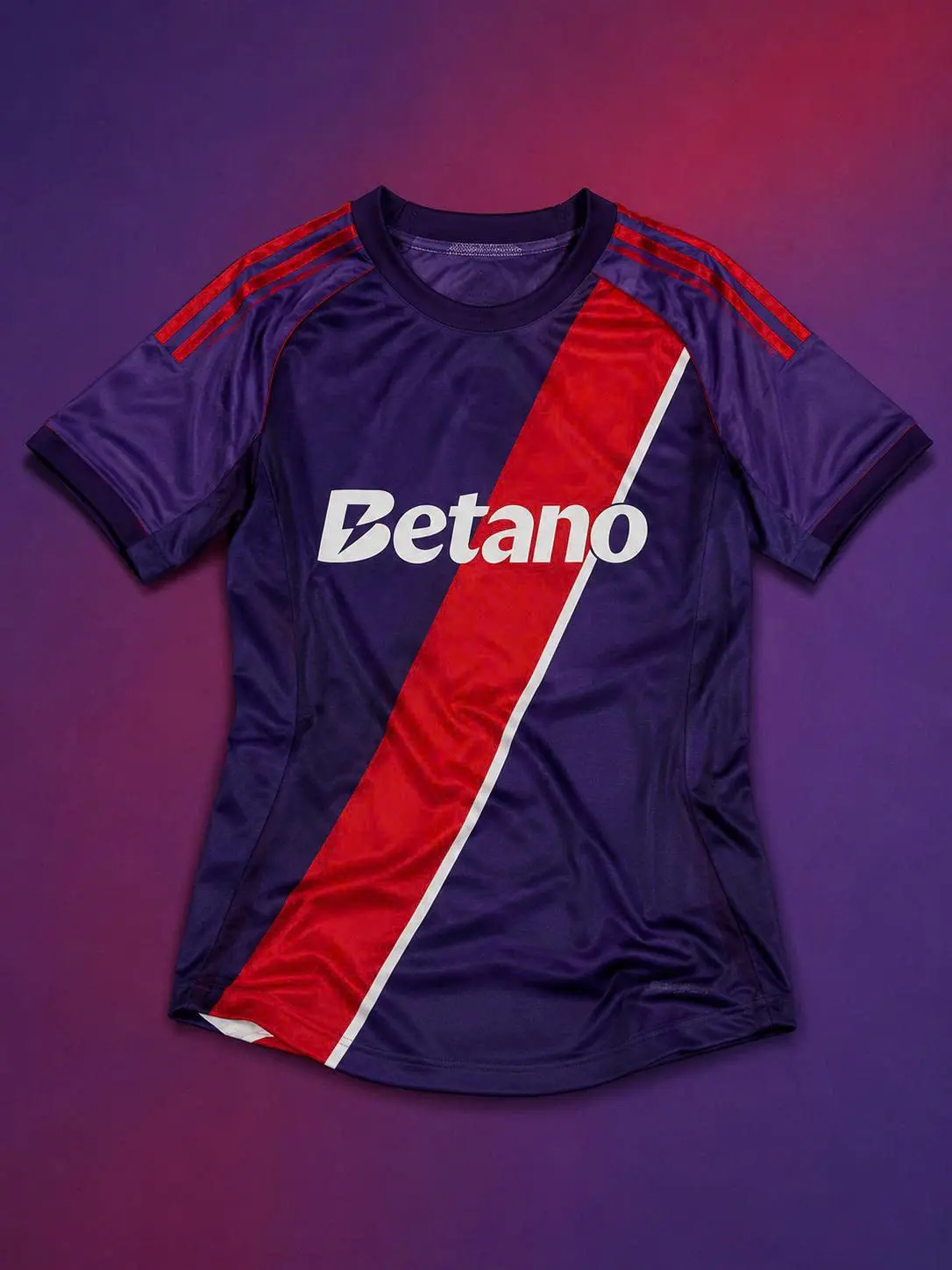 Purple & Red Soccer Jersey – Retro Statement Football Shirt for Men, Match Day Style