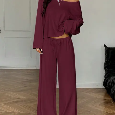Women's 2-Piece Sports Sweatsuit - Off-Shoulder Sweatshirt, Wide-Leg Sweatpants, Women's Workout Sets, 2 Piece Clothes, Airport-Ready Set for Fall Vacation