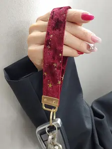 Zinc Alloy Keychain Cord with Vintage Faux Leather, Embroidered Pattern for Iphone16/17 Pro Max, Stylish Women's Key Ring and Wrist Strap