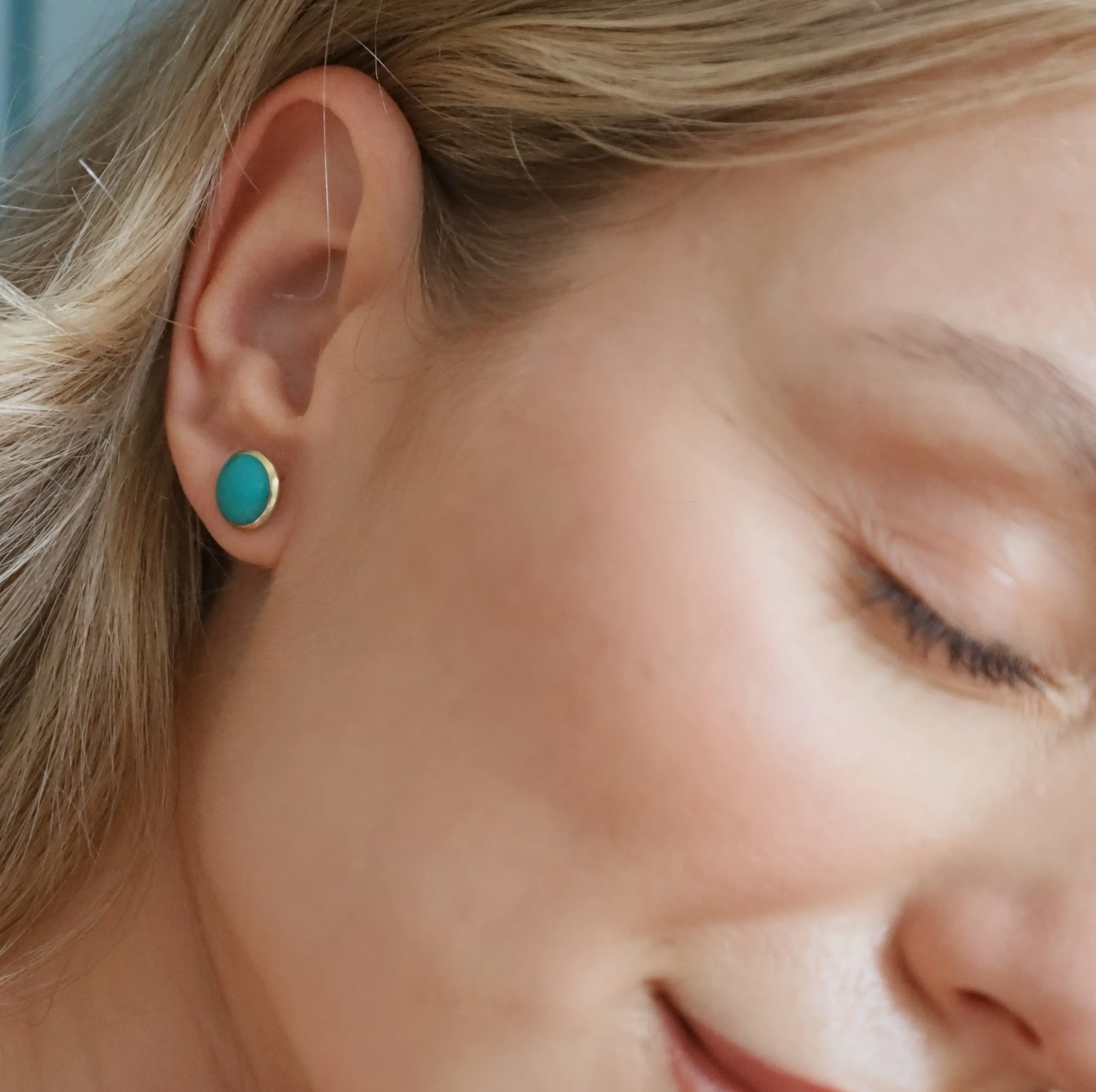 Dot Studs · Aqua · Medium