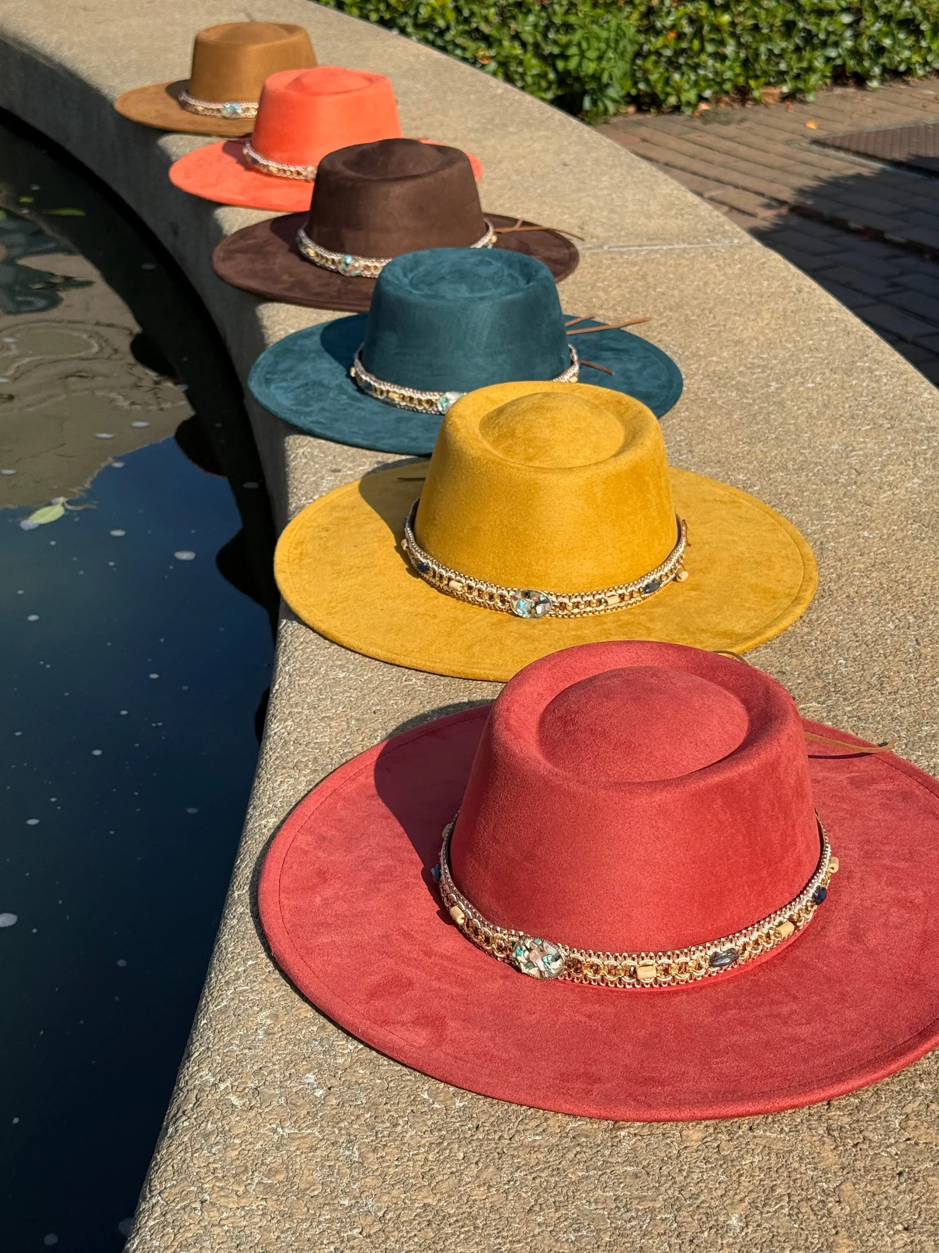 Round Rockme Boater Brim Fedora Hat