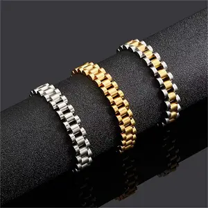 1 piece fashionable, premium gold-plated stainless steel watch chain with a simple, versatile design—an accessory for everyday wear by Europeans and Americans, and a perfect gift for holidays.