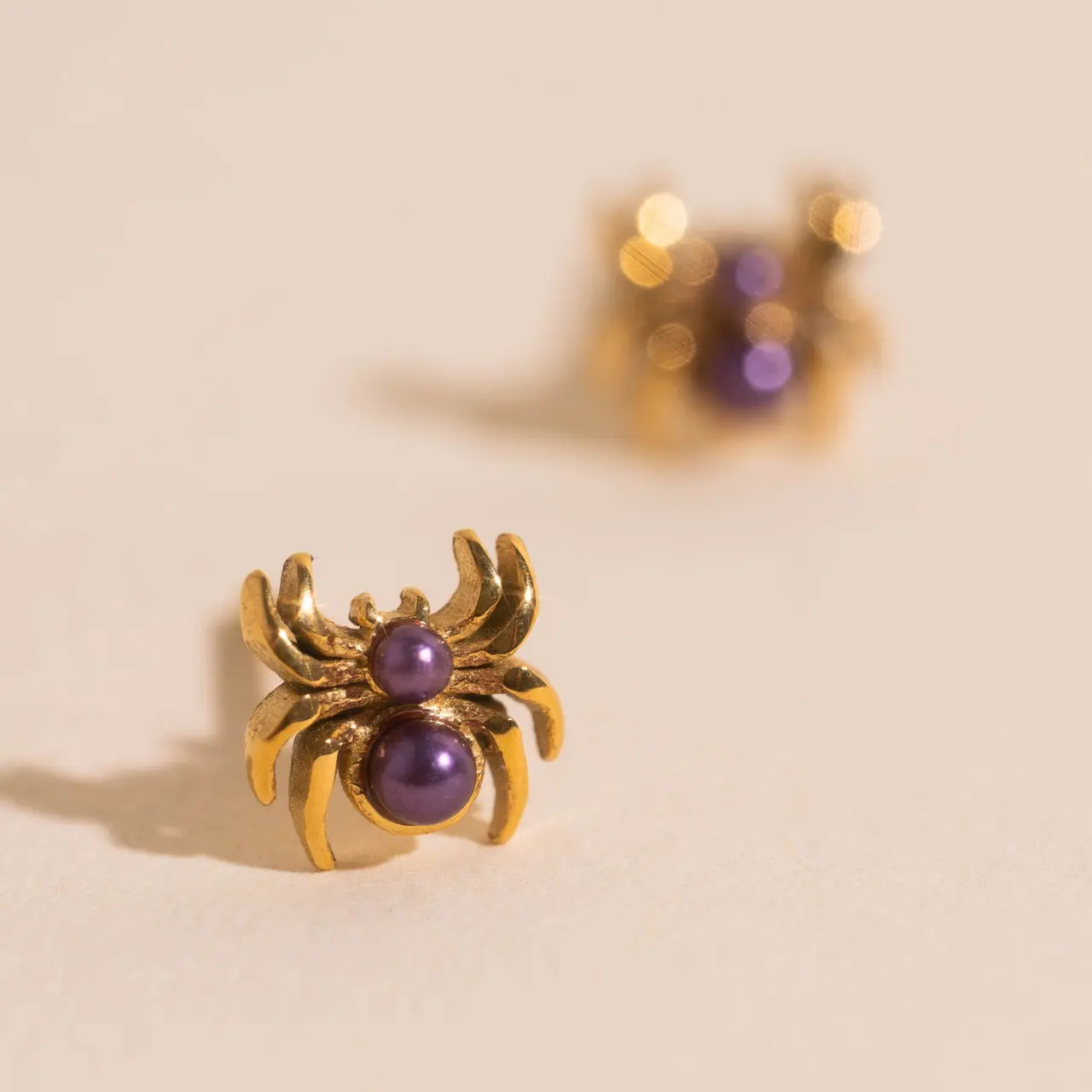 Spider Pearls Tiny Stud Earrings Spider Pearls Tiny Stud Earrings