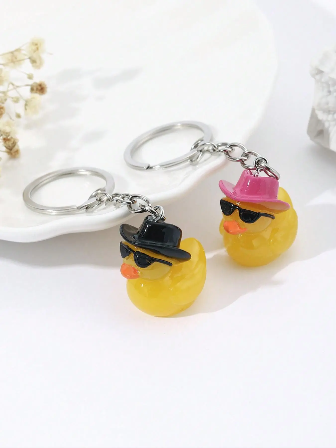 Cute Duck Design Keychain, Colorblock Animal Shaped Keychain for Women & Men, Trendy All-match & Exquisite Keychain As Gift, Stylish Keychain, Cute Keychain Accessory, Animals Keychain Decor