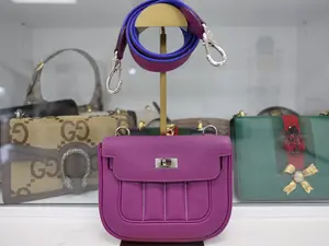 Pre-owned HERMÈS LEATHER Crossbody Bags HERMES MINI BERLINE HANDBAG