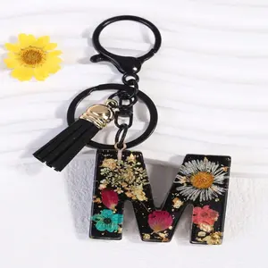 1PC Crystal Resin English Letter Keychain for Women, Fashion Keychain with Fluffy Tassel for Souvenir, Car Accessories, etc.