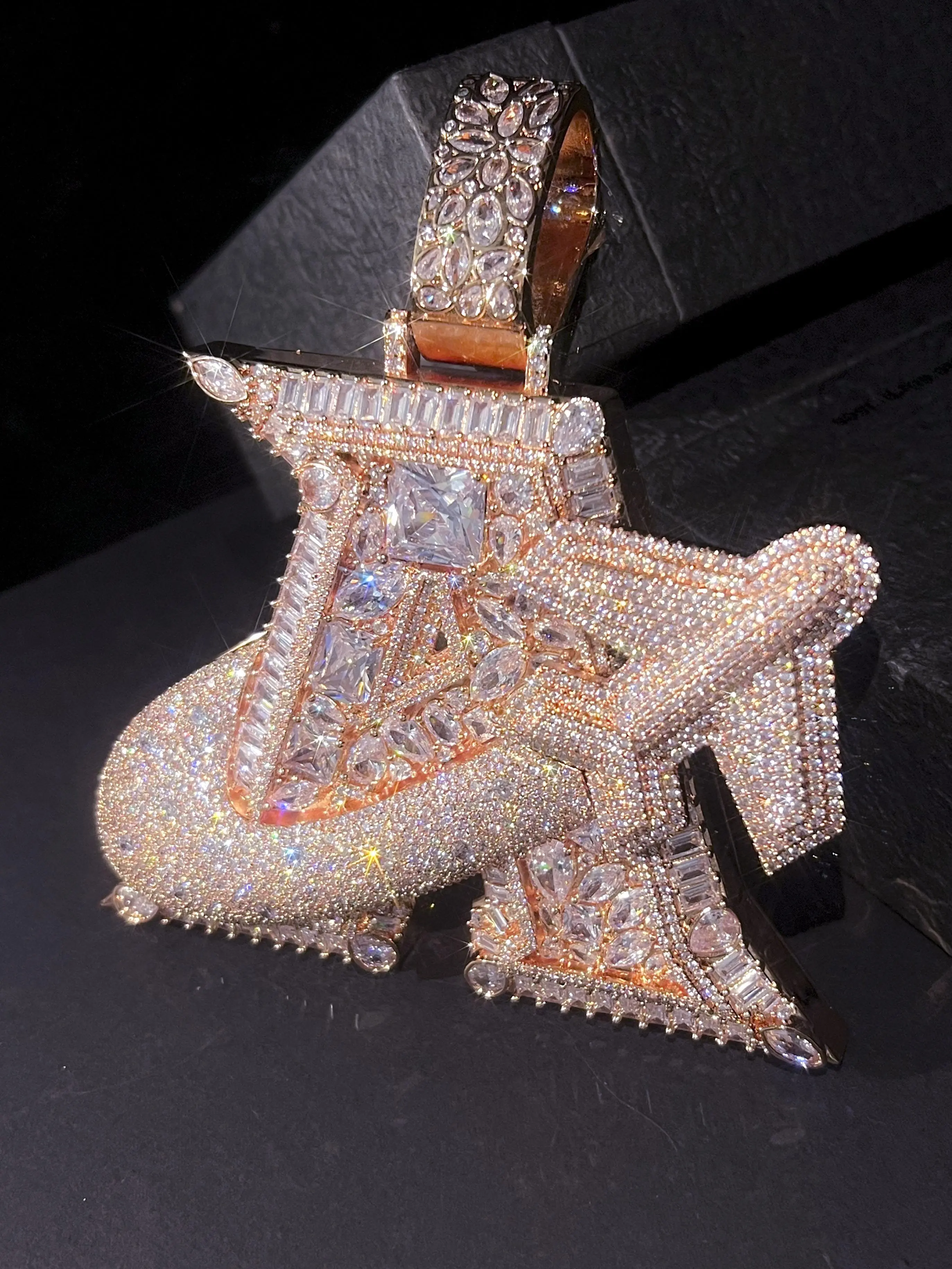 Ice-chilled rap hip-hop airplane Big A pendant, solid rap full-diamond pendant, trendy street hip-hop style pendant accessory