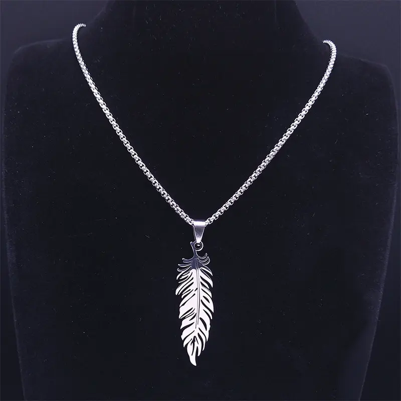 Unisex Stainless Steel Feather Pendant Necklace with Hip Hop Style Titanium Chain, Casual Chain Jewelry Necklaces for Men & Women, Steel Feathers, Silver 50Cm, Female