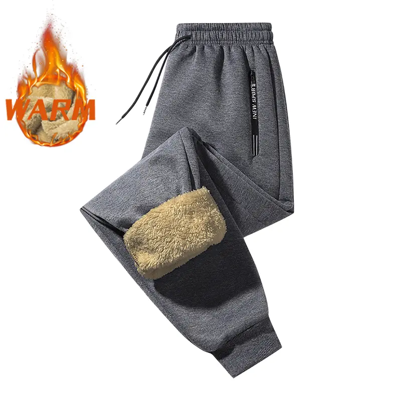 Men’s fleece-lined jogger sweatpants with a drawstring elastic waistband and side zipper pockets, featuring an American casual everyday style. They have a plush inner lining and are suitable for relaxing at home and short trips. Simple solid colors that s