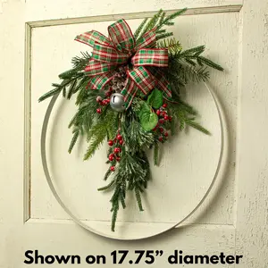 17.75 Inch Antique White Metal Wreath Ring