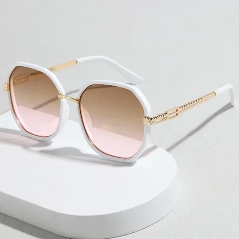 1 Pair Fashion Irregular Round Frame Metal Glasses, Tinted Lens Glasses, Stylish Glasses, Outdoor Sports Glasses, Casual Versatile Glasses for Men and Women, Fashion Accessory Eyewear, Travel Accessories