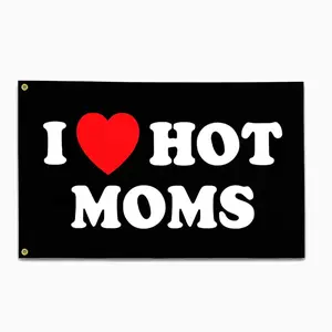 I Love Moms Flag, Fun Tapestry Wall Hanging, Wall Tapestries for Girls' Room, Bedroom, College Dorm, Mother's Day Birthday Valentine's Gift Banner Decoration, Home Decor Supplies