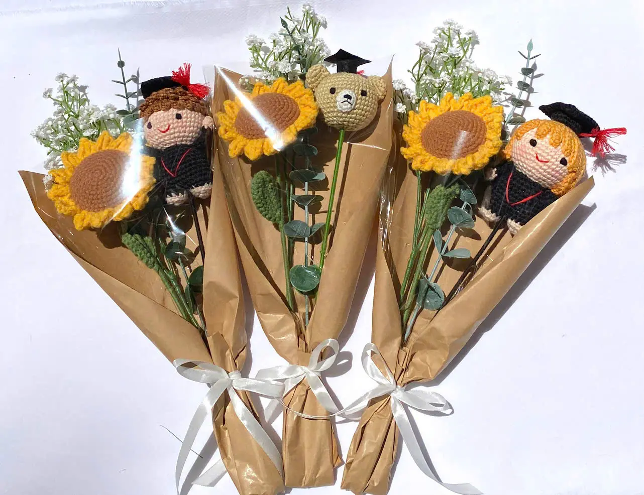 Crochet Graduation Bouquet: Handmade Flower Gift with Bear/Boy/Girl