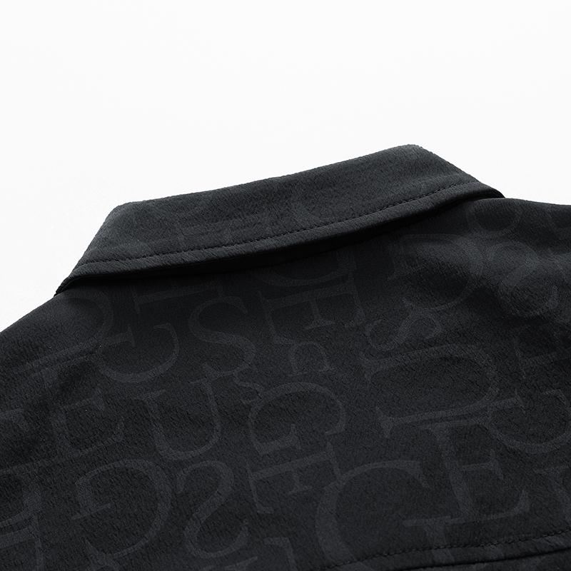 American retro full-printed tooling jacket, dark pattern jacquard multi-pocket design, a set of daily commuting, going out on the street, and skateboarding are done, and the atmosphere is full