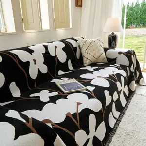 Thick Chenille Sofa Cover, Retro Black & White Floral Sofa Throw, Universal All-inclusive Sofa Slipcover, Anti-Cat Scratch Stain-Resistant Non-Slip Sofa Protector, 4-Season Living Room Sofa Blanket, 3-Seater Sofa Cover, Wabi-Sabi Home Decor, Reversible