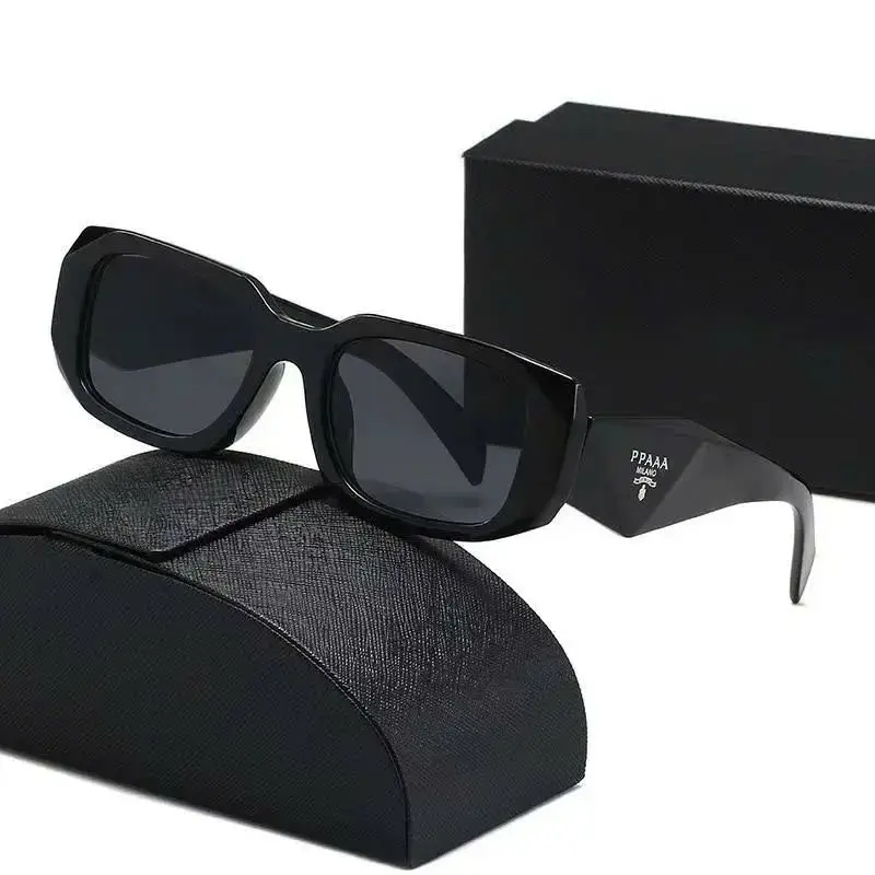 2026 Fashion Retro Square Sunglasses – Black Glossy Frame with Dark Lenses, Accessory for Streetwear and Casual Outfits