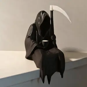 Gothic Dark Knight Statue, Grim Reaper Figurine Design, Perfect for Halloween & Holiday Decor, Ideal for Garden Lawn Decoration